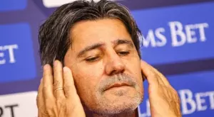 В навечерието на последните сделки: Левски не планира да плаща за нови, докато Костов очаква таран