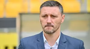 {{ otherArticle[0].article.title }}