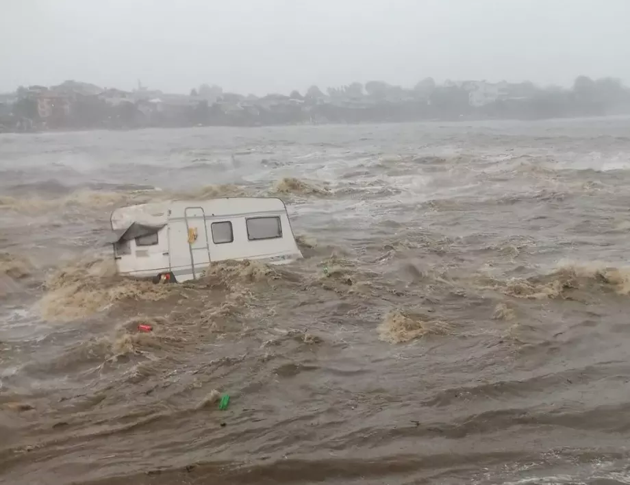 Граничен катер и водолази издирват дъщерята на съдия Москова 