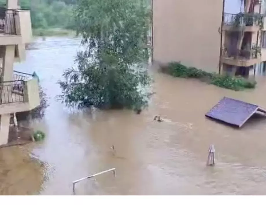 След потопа: Проверяват причините за бедствието по Южното Черноморие