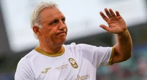 Марица Пловдив поздрави Стоичков : Обичаме те, Ицо!