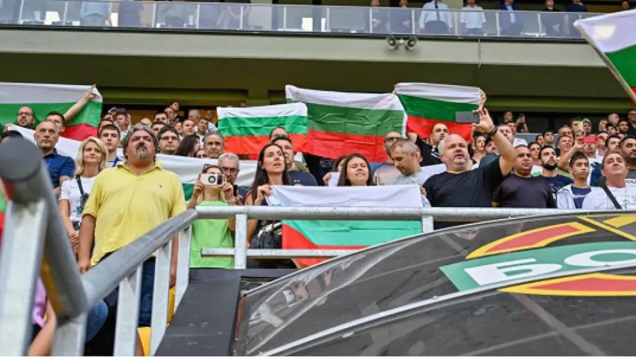„Страхливо антифенско сдружение“! Унгарски ултраси подкрепиха родните фенове в битката срещу БФС