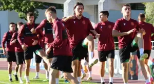 {{ otherArticle[0].article.title }}