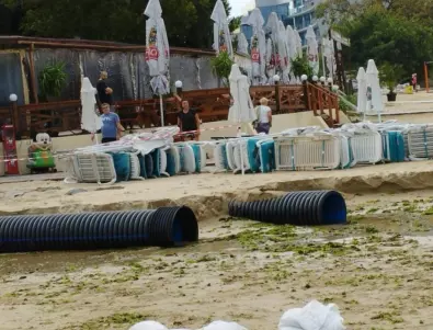 Изровените тръби на плажа в Китен са с дъждовна вода: Кметът готов да пие от нея