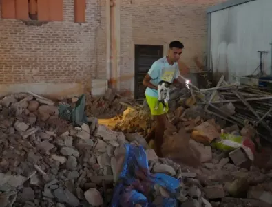 Жертвите на ужасяващото земетресение в Мароко преминаха 2000 души (СНИМКИ и ВИДЕО)