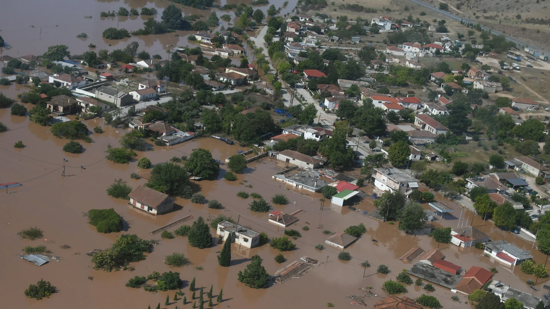 Възстановяването след наводненията в Гърция ще струва над 3 млрд. евро