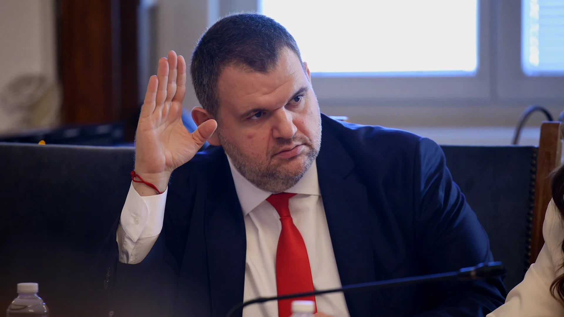 Пеевски се кандидатира за председател на ДПС, след като Доган го определи като "феномен"