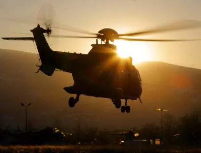 Военни с вертолет Cougar се включиха в спасителна операция в Стара планина