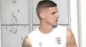 {{ otherArticle[0].article.title }}