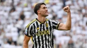 Душан Влахович от Ювентус сменя италианската Серия А с английската Висша лига през лятото?