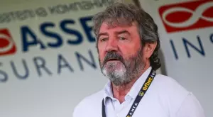 "Работа, работа, работа" - Хосе Мария Бакеро не спомена думата 'оставка' след петата поредна загуба на Славия