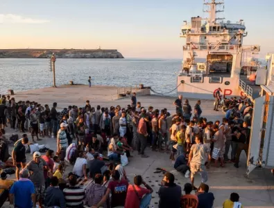 Франция няма да приема мигранти от Лампедуза
