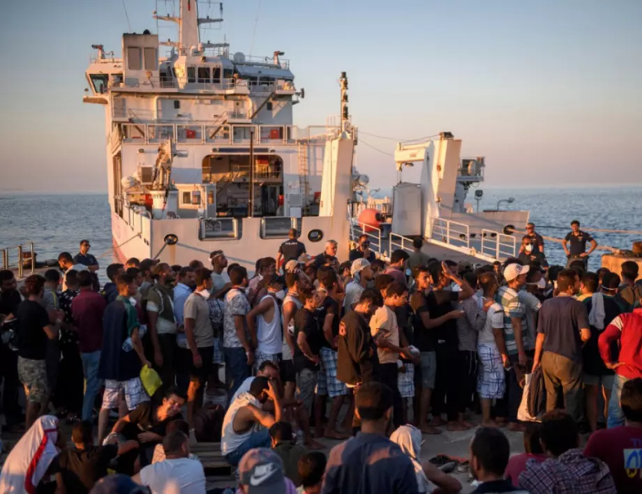 Пътят на свободата: Над 180 000 мигранти са пресекли Средиземно море през тази година