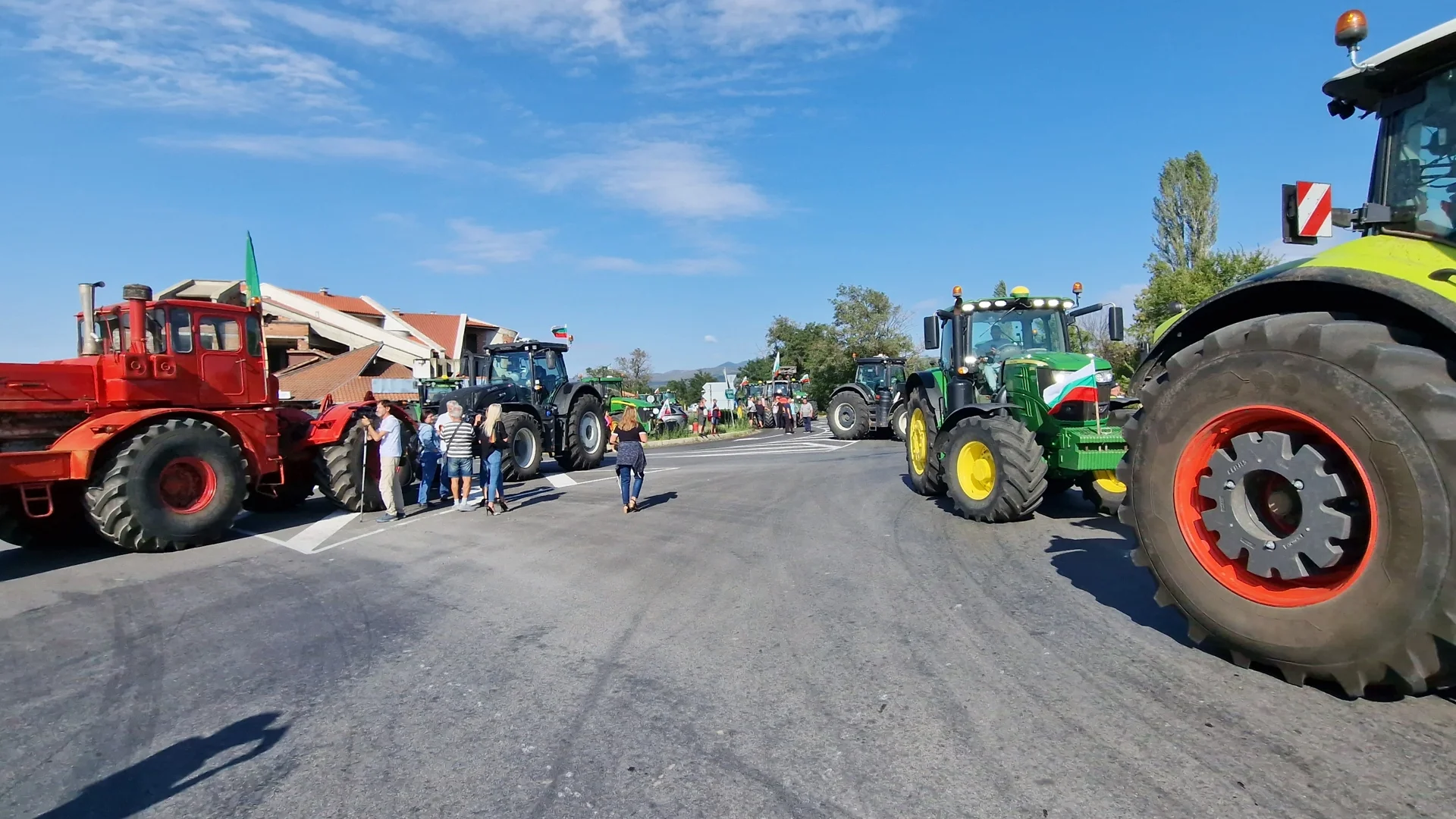 Протест: Зърнопроизводителите ще блокират държавата (КАРТА)