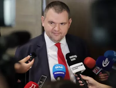 Пеевски вече еднолично ще води депутатите на ДПС