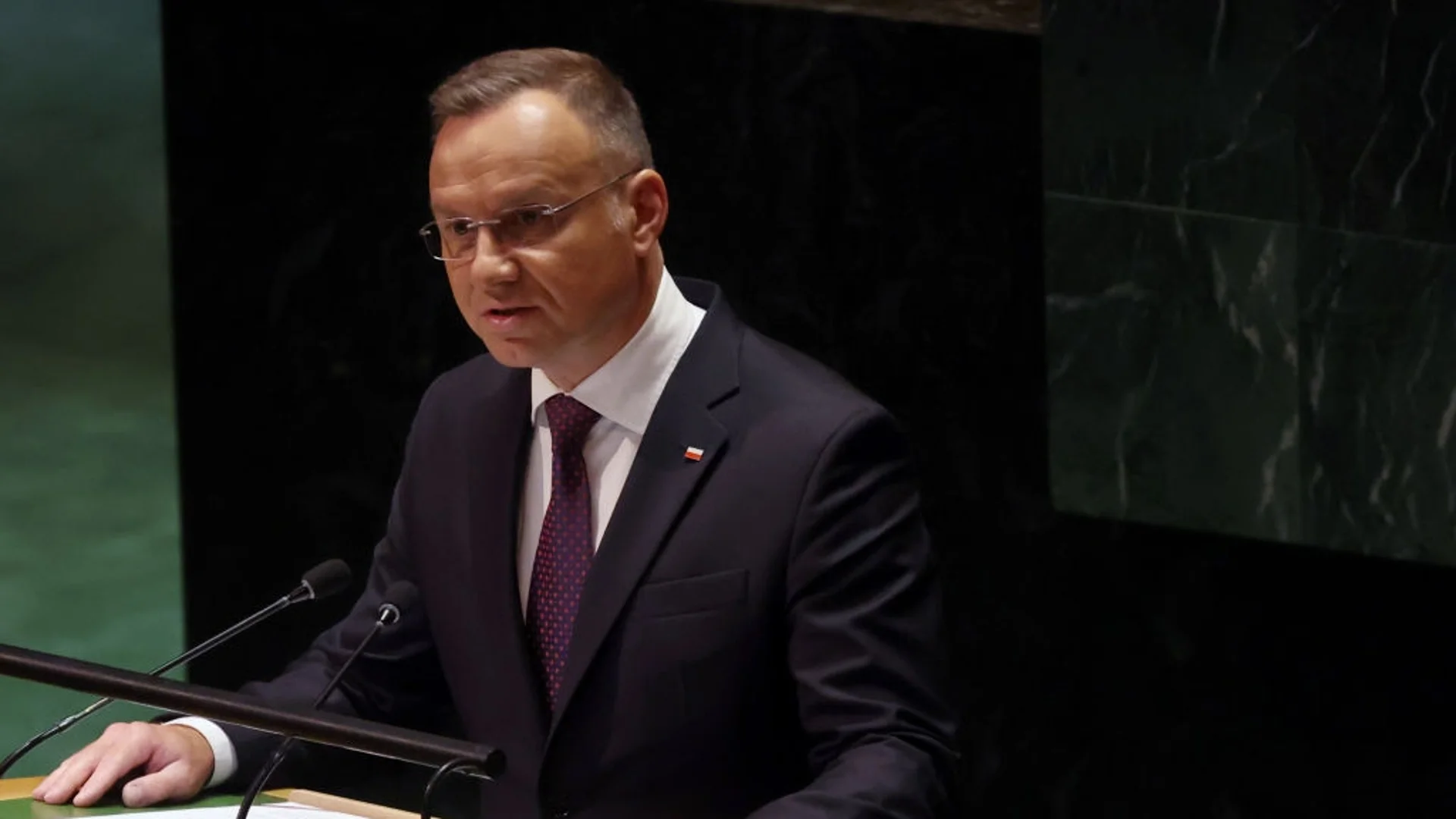 Дуда призна: Ядрената енергия е бъдещето на Полша 