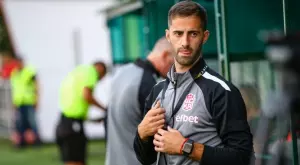 {{ otherArticle[0].article.title }}