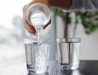 Лекар разкри по колко вода трябва да пиете на ден, ако искате да отслабнете