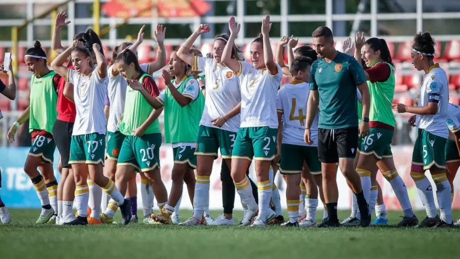 Женският национален отбор на България бе разбит у дома от Украйна в ключов мач