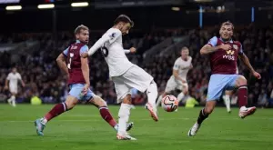 Манчестър Юнайтед с първа победа като гост във Висшата лига: Фернандеш взе нов скалп с красиво бижу (ВИДЕО)