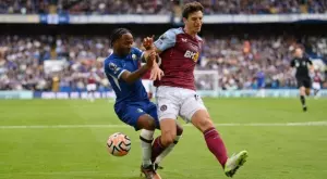 Неочакван проблем: Лоши фланелки превръщат играчите на клуб от Висшата лига в "мокри котета"