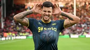 {{ otherArticle[0].article.title }}