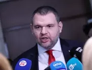 Пеевски отговори дали се клати столът на енергийния министър (ВИДЕО)
