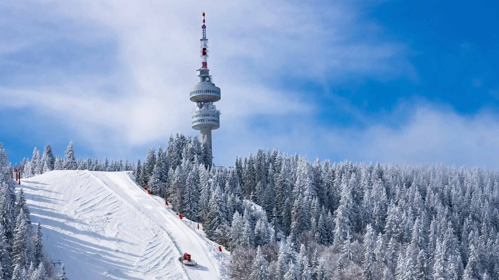 Зарица Динкова даде старт на ски сезона и откри новия шестседалков лифт в Пампорово