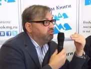 Руски пропагандист в ужас, получил торба със страшно предупреждение на прага си