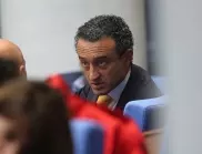 Лорер обвини Радев, че се държи като политически лидер с правителство в сянка
