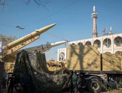 Русия и Иран засилват още военното сътрудничество - с голям междудържавен договор