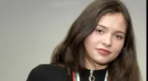 {{ otherArticle[0].article.title }}