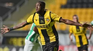 {{ otherArticle[0].article.title }}