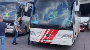 Министерството на туризма провери автобуси с туристи на границата