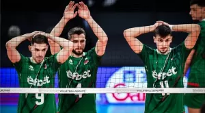 Водачество и миниобрат, но... България се бори, но загуби от Аржентина в третия си мач в Китай