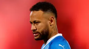 Неймар се забавлява с осмиваща Усман Дембеле публикация, присмя му се