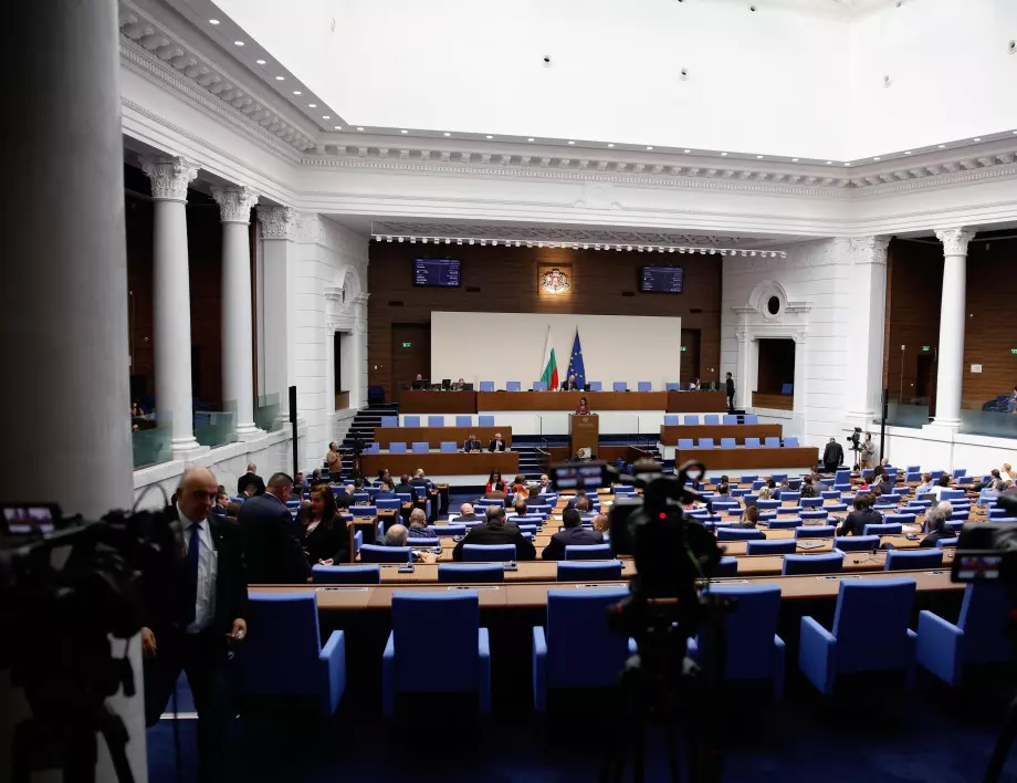 Парламентът гласува предоставянето на БТР-и за Украйна