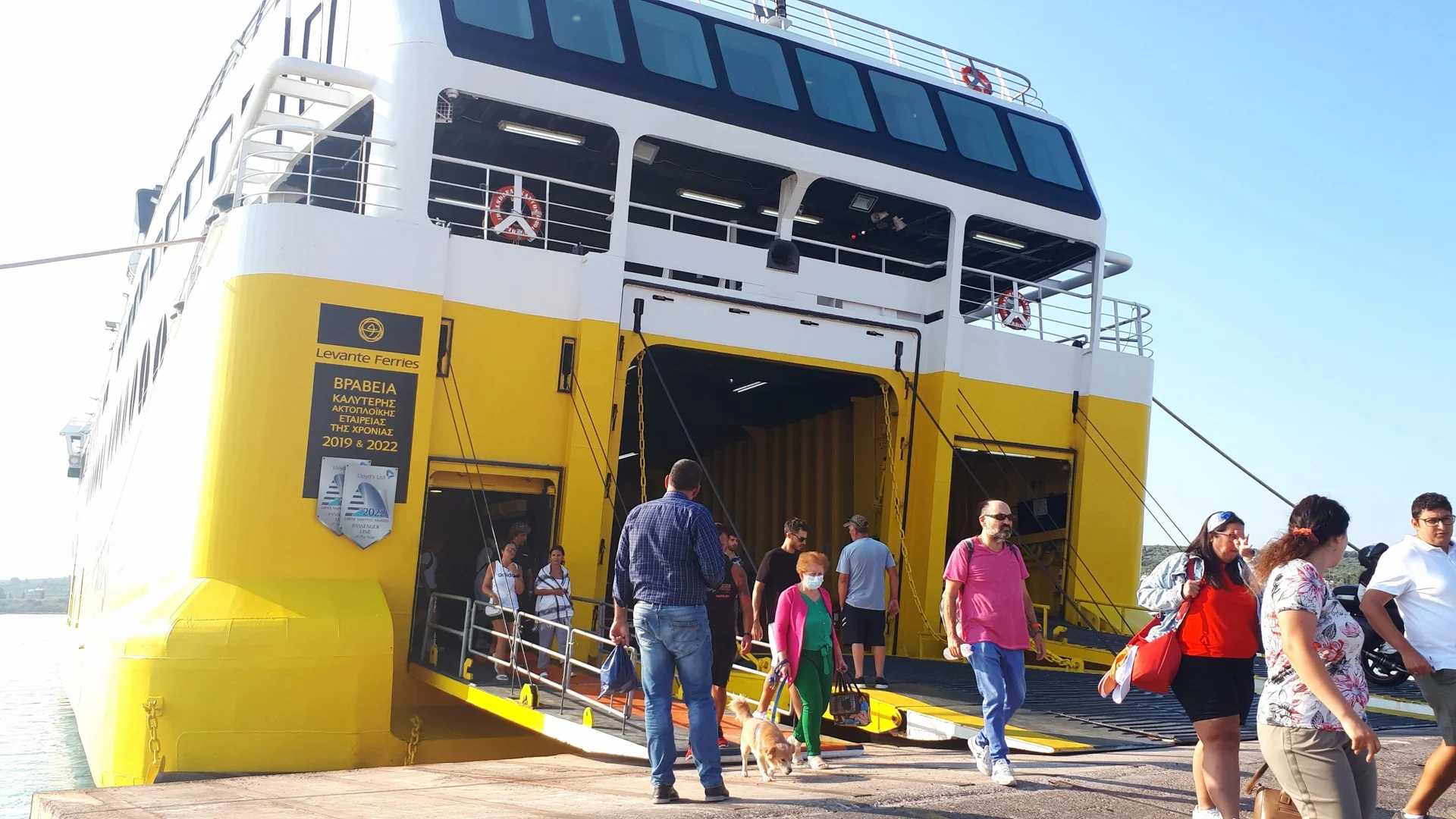 С електромобил на ферибот: Какви условия поставя Гърция