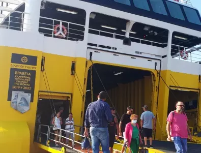 С електромобил на ферибот: Какви условия поставя Гърция