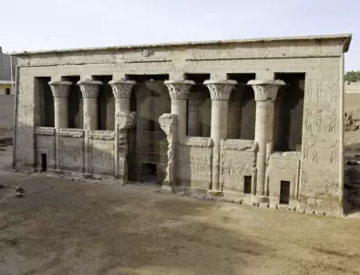 Археолози направиха уникални находки в храма на Хнум в Есна (СНИМКИ)