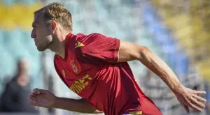 {{ otherArticle[0].article.title }}