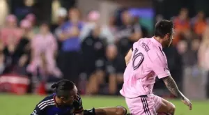 {{ otherArticle[0].article.title }}