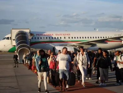  Втора група евакуирани от Израел българи кацна в София