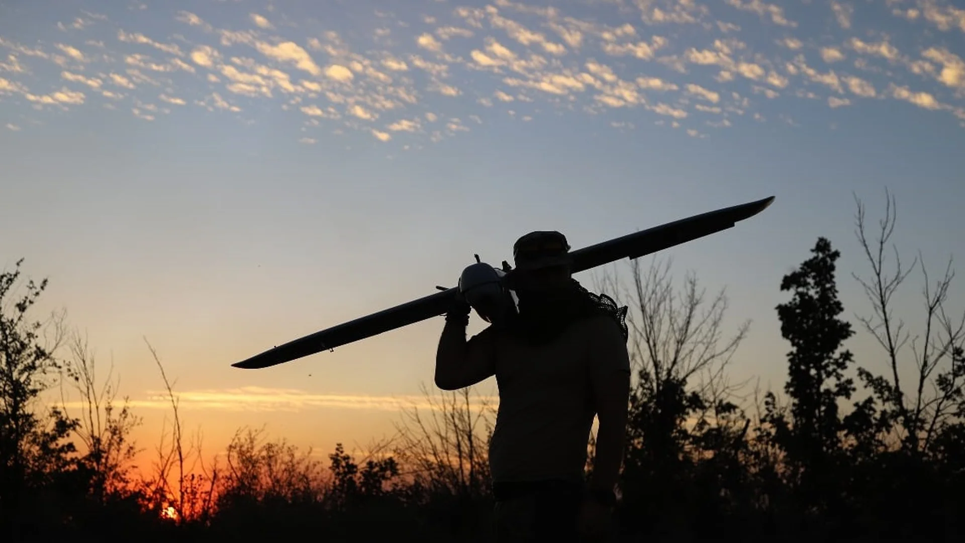Украйна нанесе удар с дрон на 400 км навътре в Русия (ВИДЕО)