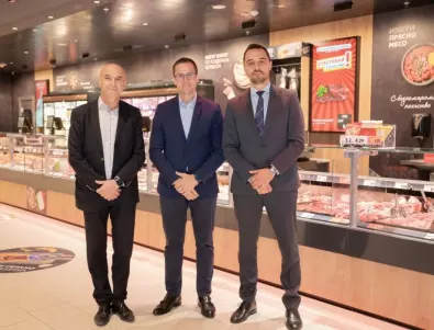 Министърът на икономиката Богдан Богданов посети най-новия хипермаркет на Kaufland България в столичния квартал „Люлин“ 3, ден преди откриването му