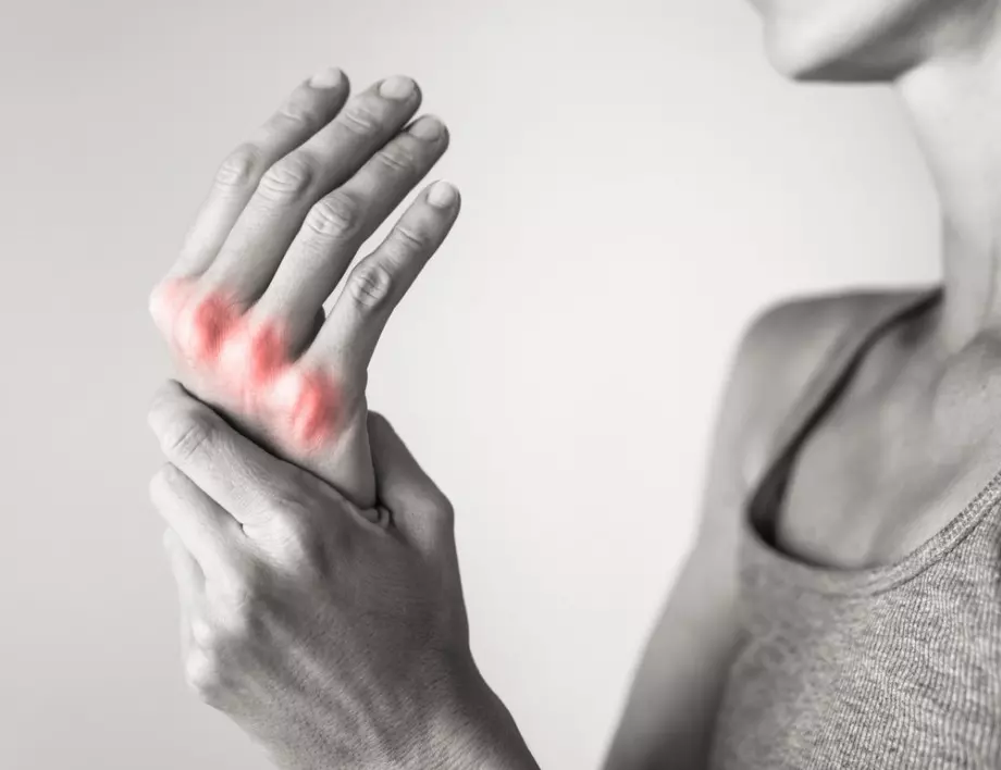 Лекар: Изтръпване и болка в ръката нощно време - до колко опасен е този необичаен симптом ?