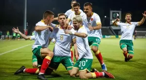 {{ otherArticle[0].article.title }}