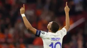 Килиан Мбапе постигна една от целите си с Франция, задмина Мишел Платини по голове