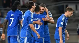 "Страда от зависимост - бори се": Агент с притеснително признание за Сандро Тонали