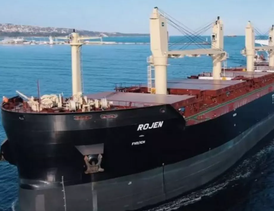 "До нас падат бомби": Българският кораб "Рожен" е блокиран на израелското пристанище Ашдод